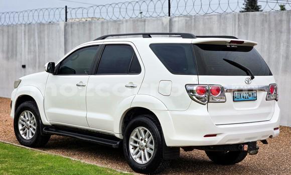 Nunua Ilio tumika Toyota Fortuner Nyeupe Gari ndani ya Maputo nchini Maputo Nunua Ilio tumika Toyota Fortuner Nyeupe Gari ndani ya Maputo nchini Maputo