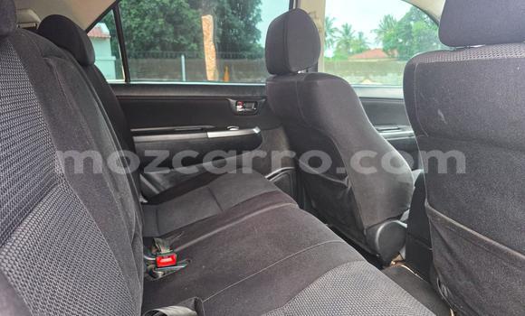 Nunua Ilio tumika Toyota Fortuner Nyeupe Gari ndani ya Maputo nchini Maputo Nunua Ilio tumika Toyota Fortuner Nyeupe Gari ndani ya Maputo nchini Maputo