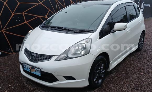 Nunua Ilio tumika Honda Fit Nyeupe Gari ndani ya Maputo nchini Maputo Nunua Ilio tumika Honda Fit Nyeupe Gari ndani ya Maputo nchini Maputo
