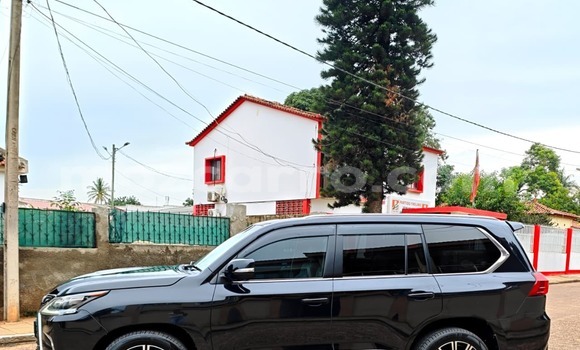 Comprar Usado Lexus LX 570 Preto Carro em Maputo em Maputo Comprar Usado Lexus LX 570 Preto Carro em Maputo em Maputo