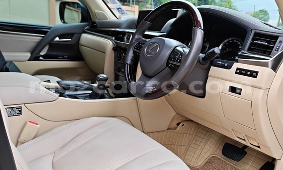 Comprar Usado Lexus LX 570 Preto Carro em Maputo em Maputo Comprar Usado Lexus LX 570 Preto Carro em Maputo em Maputo