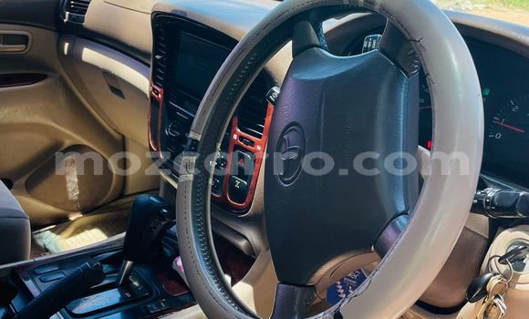 Comprar Usado Toyota Land Cruiser Branco Carro em Maputo em Maputo Comprar Usado Toyota Land Cruiser Branco Carro em Maputo em Maputo