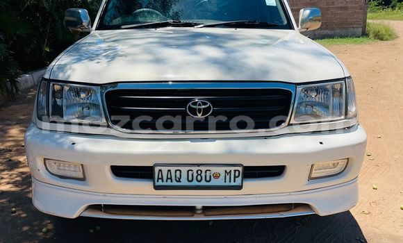 Comprar Usado Toyota Land Cruiser Branco Carro em Maputo em Maputo Comprar Usado Toyota Land Cruiser Branco Carro em Maputo em Maputo