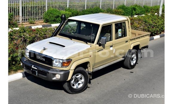 Buy Import Toyota Land Cruiser Beige Car in Import - Dubai in Cabo Delgado Buy Import Toyota Land Cruiser Beige Car in Import - Dubai in Cabo Delgado