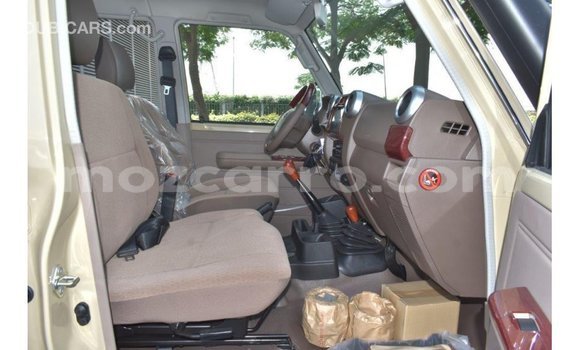 Buy Import Toyota Land Cruiser Beige Car in Import - Dubai in Cabo Delgado Buy Import Toyota Land Cruiser Beige Car in Import - Dubai in Cabo Delgado
