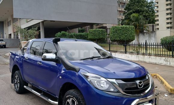 Comprar Usado Mazda BT-50 Azul Carro em Maputo em Maputo