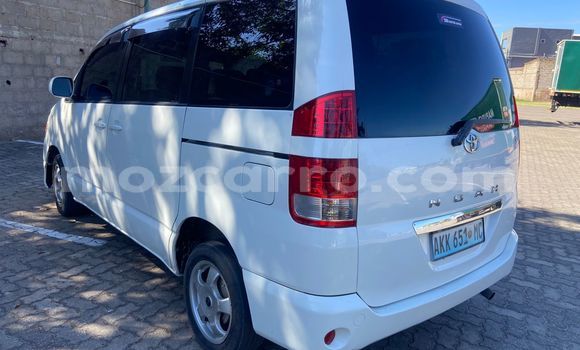 Tenga Tsaru Toyota Noah Chena Mota in Maputo in Maputo Tenga Tsaru Toyota Noah Chena Mota in Maputo in Maputo