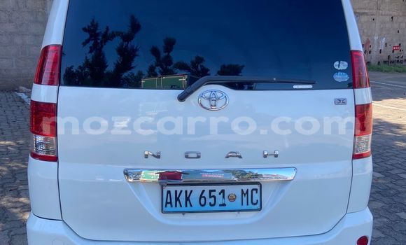 Tenga Tsaru Toyota Noah Chena Mota in Maputo in Maputo Tenga Tsaru Toyota Noah Chena Mota in Maputo in Maputo