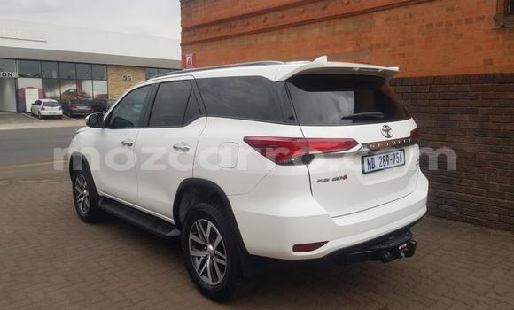 Buy Used Toyota Fortuner White Car in Maputo in Maputo Buy Used Toyota Fortuner White Car in Maputo in Maputo