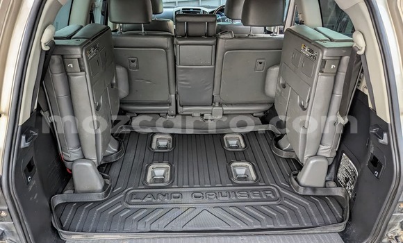 Buy Used Toyota Land Cruiser Beige Car in Maputo in Maputo Buy Used Toyota Land Cruiser Beige Car in Maputo in Maputo