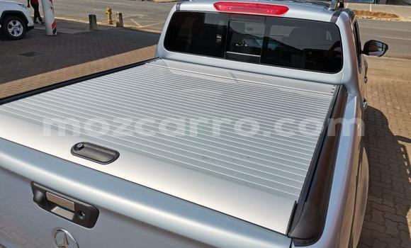 Buy Used Mercedes‒Benz W29 Silver Car in Maputo in Maputo Buy Used Mercedes‒Benz W29 Silver Car in Maputo in Maputo