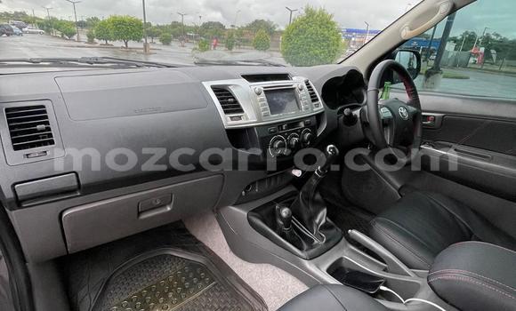 Comprar Usado Toyota Hilux Prata Carro em Maputo em Maputo Comprar Usado Toyota Hilux Prata Carro em Maputo em Maputo