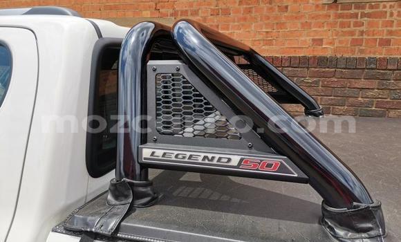 Buy Used Toyota Hilux White Car in Maputo in Maputo Buy Used Toyota Hilux White Car in Maputo in Maputo