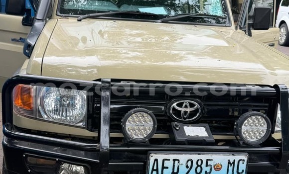 Comprar Usado Toyota Land Cruiser Castanho Carro em Maputo em Maputo