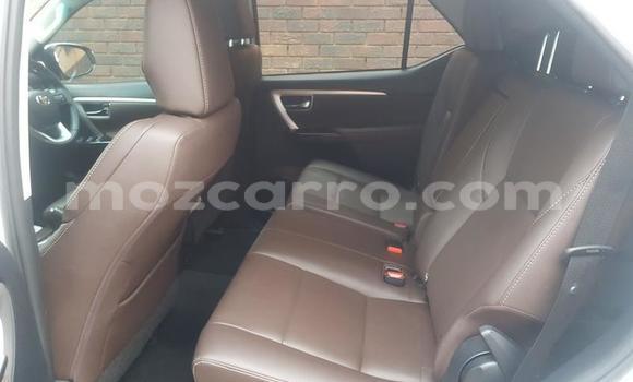 Buy Used Toyota Fortuner White Car in Maputo in Maputo Buy Used Toyota Fortuner White Car in Maputo in Maputo