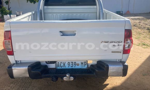 Tenga Tsaru Isuzu KB Chena Mota in Maputo in Maputo Tenga Tsaru Isuzu KB Chena Mota in Maputo in Maputo