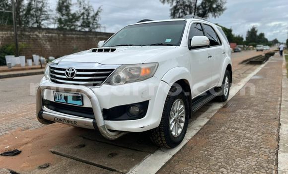 Nunua Ilio tumika Toyota Fortuner Nyeupe Gari ndani ya Maputo nchini Maputo Nunua Ilio tumika Toyota Fortuner Nyeupe Gari ndani ya Maputo nchini Maputo