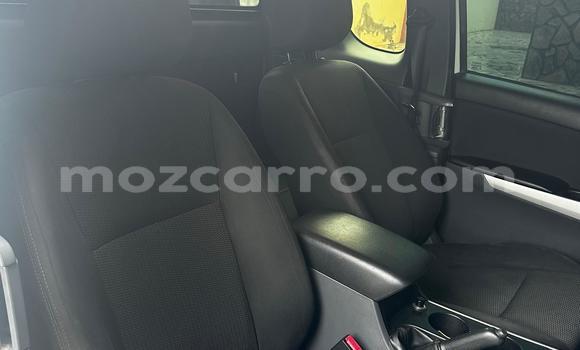 Comprar Usado Mazda BT-50 Branco Carro em Maputo em Maputo Comprar Usado Mazda BT-50 Branco Carro em Maputo em Maputo