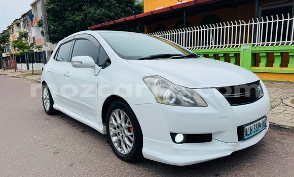 Tenga Tsaru Toyota Blade Chena Mota in Maputo in Maputo