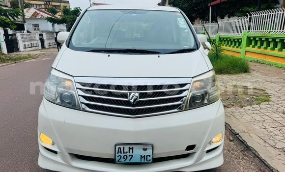 Comprar Usado Toyota Alphard Branco Carro em Maputo em Maputo
