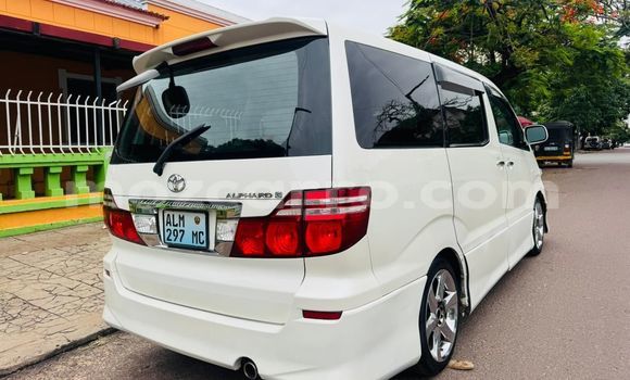 Comprar Usado Toyota Alphard Branco Carro em Maputo em Maputo Comprar Usado Toyota Alphard Branco Carro em Maputo em Maputo