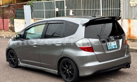 Buy Used Honda Fit Silver Car in Maputo in Maputo Buy Used Honda Fit Silver Car in Maputo in Maputo