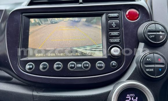 Buy Used Honda Fit Silver Car in Maputo in Maputo Buy Used Honda Fit Silver Car in Maputo in Maputo