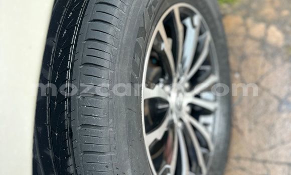 Buy Used Toyota Land Cruiser Prado White Car in Maputo in Maputo Buy Used Toyota Land Cruiser Prado White Car in Maputo in Maputo