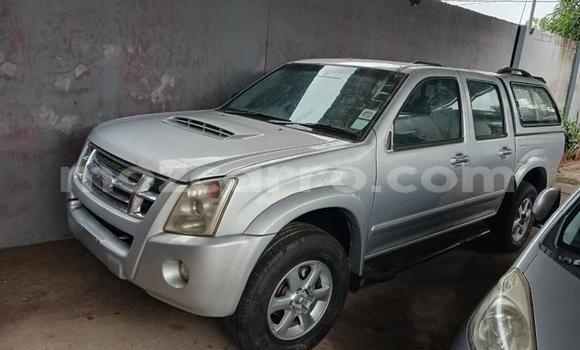 Comprar Usado Isuzu D-MAX Prata Carro em Maputo em Maputo