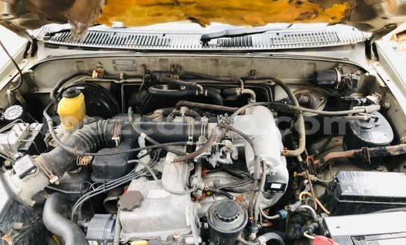 Nunua Ilio tumika Toyota Hilux Surf Other Gari ndani ya Maputo nchini Maputo Nunua Ilio tumika Toyota Hilux Surf Other Gari ndani ya Maputo nchini Maputo