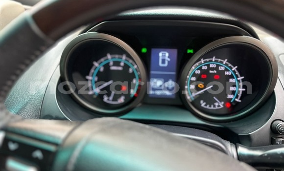 Buy Used Toyota Land Cruiser Prado White Car in Maputo in Maputo Buy Used Toyota Land Cruiser Prado White Car in Maputo in Maputo