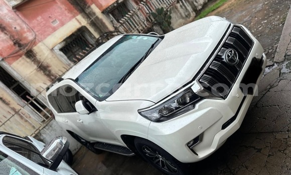 Buy Used Toyota Land Cruiser Prado White Car in Maputo in Maputo Buy Used Toyota Land Cruiser Prado White Car in Maputo in Maputo