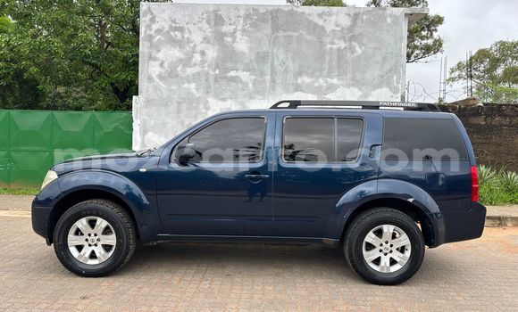 Buy Used Nissan Pathfinder Blue Car in Maputo in Maputo Buy Used Nissan Pathfinder Blue Car in Maputo in Maputo