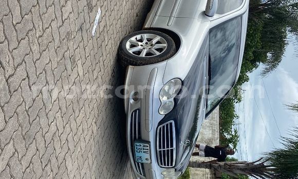 Nunua Ilio tumika Mercedes‒Benz C-Class Fedha Gari ndani ya Maputo nchini Maputo