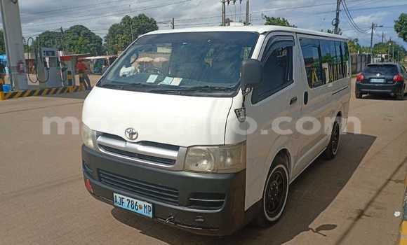 Buy Used Toyota Hiace White Car in Maputo in Maputo Buy Used Toyota Hiace White Car in Maputo in Maputo