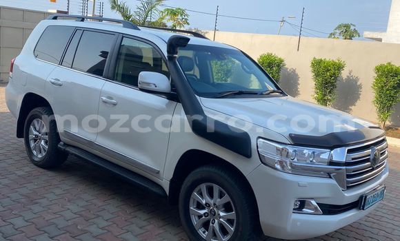 Comprar Usado Toyota Land Cruiser Prado Branco Carro em Maputo em Maputo Comprar Usado Toyota Land Cruiser Prado Branco Carro em Maputo em Maputo