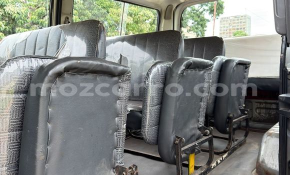 Tenga Tsaru Nissan Caravan Zvimwe Mota in Maputo in Maputo Tenga Tsaru Nissan Caravan Zvimwe Mota in Maputo in Maputo