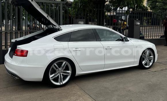 Tenga Tsaru Audi S5 Chena Mota in Maputo in Maputo Tenga Tsaru Audi S5 Chena Mota in Maputo in Maputo