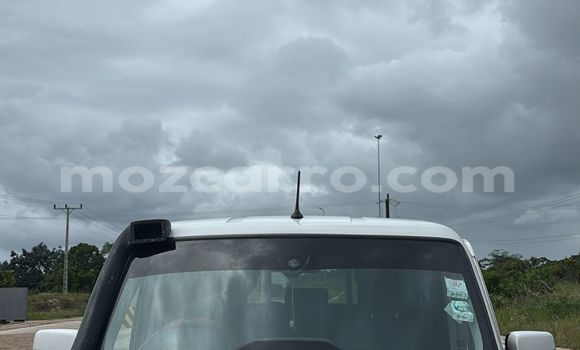 Comprar Usado Mahindra Scorpio Branco Carro em Maputo em Maputo Comprar Usado Mahindra Scorpio Branco Carro em Maputo em Maputo