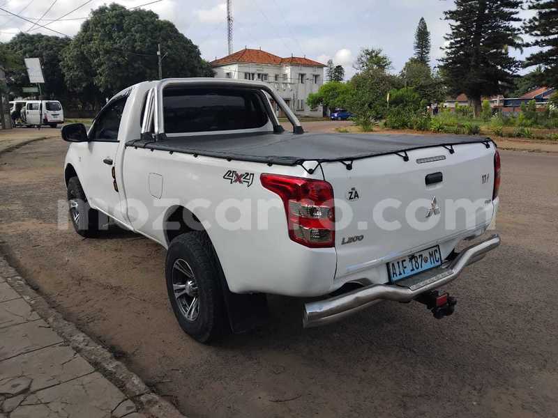Big with watermark mitsubishi triton maputo maputo 42034