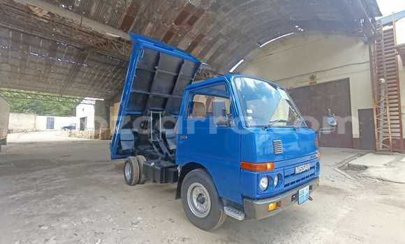 Comprar Novo Nissan AD Azul Carro em Maputo em Maputo Comprar Novo Nissan AD Azul Carro em Maputo em Maputo