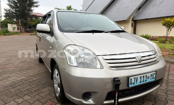 Nunua Ilio tumika Toyota Raum Fedha Gari ndani ya Maputo nchini Maputo