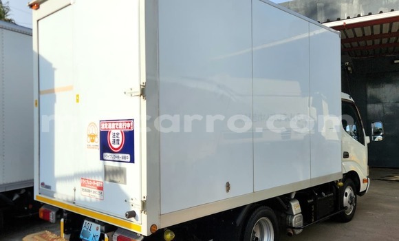 Tenga Tsaru Hino 300 Series Chena Rori in Maputo in Maputo Tenga Tsaru Hino 300 Series Chena Rori in Maputo in Maputo