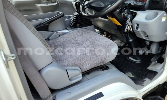 Tenga Tsaru Hino 300 Series Chena Rori in Maputo in Maputo Tenga Tsaru Hino 300 Series Chena Rori in Maputo in Maputo