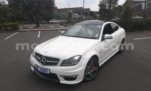 Buy Used Mercedes‒Benz C-Class White Car in Nampula in Nampula Buy Used Mercedes‒Benz C-Class White Car in Nampula in Nampula