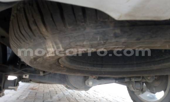 Buy Used Ford Everest White Car in Beira in Sofala Buy Used Ford Everest White Car in Beira in Sofala