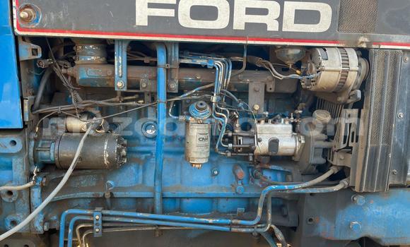 Buy Used Ford Aerostar Blue Car in Chemba in Sofala Buy Used Ford Aerostar Blue Car in Chemba in Sofala