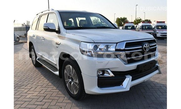 Buy Import Toyota Land Cruiser White Car in Import - Dubai in Cabo Delgado Buy Import Toyota Land Cruiser White Car in Import - Dubai in Cabo Delgado