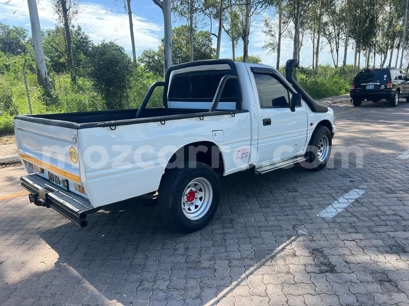 Big with watermark isuzu kb maputo maputo 42110