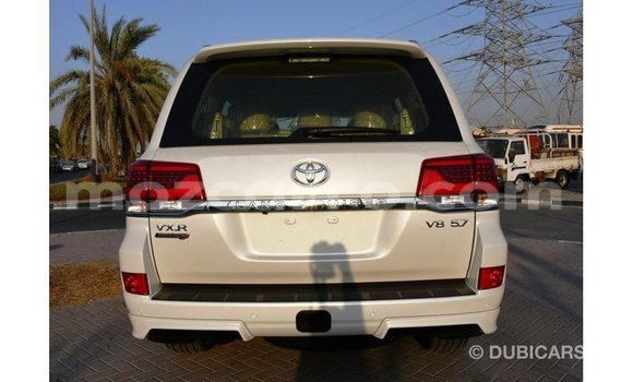 Buy Import Toyota Land Cruiser White Car in Import - Dubai in Cabo Delgado Buy Import Toyota Land Cruiser White Car in Import - Dubai in Cabo Delgado